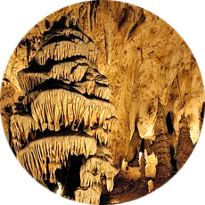 Sloupsko – šošůvské jeskyně a zámek v Rájci
